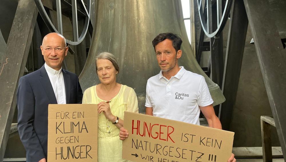 Am Bild (v.l.n.r.): Dompfarrer Toni Faber, Klimaexpertin Helga Kromp-Kolb, Cartitas Wien Direktor Klaus Schwertner