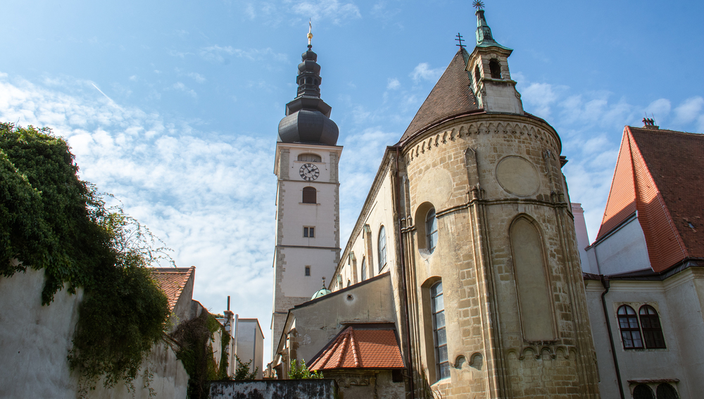 Dom zu St. Pölten, Kapitelgarten, Kirchturm, Apsis, Herbst, St. Pölten, 15. September 2021