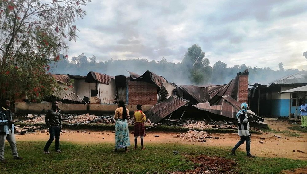 Bei Rebellenangriff zerstörtes Krankenhaus in Nord-Kivu