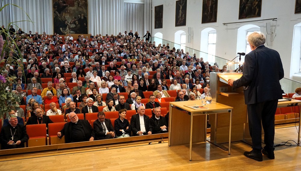 Vortrag des Pyhsik-Nobelpreisträgers am 6. August 2023 zum Abschluss der Salzburger Hochschulwochen