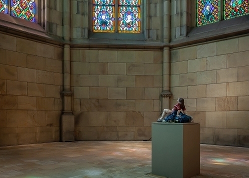 Skulptur crowning der Künstlerin Esther Strauß