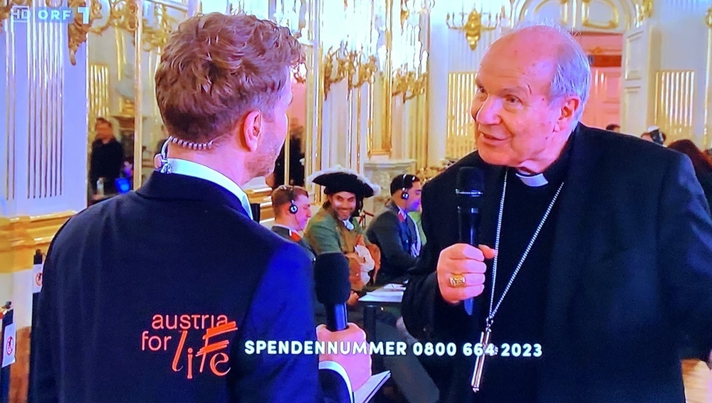 Kardinal Schönborn bei Benefizgala 'Austria for Life'