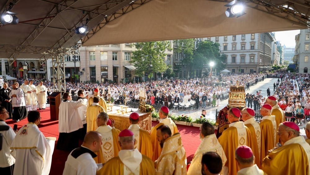 Gottesdienst zum Stephansfest in Budapest