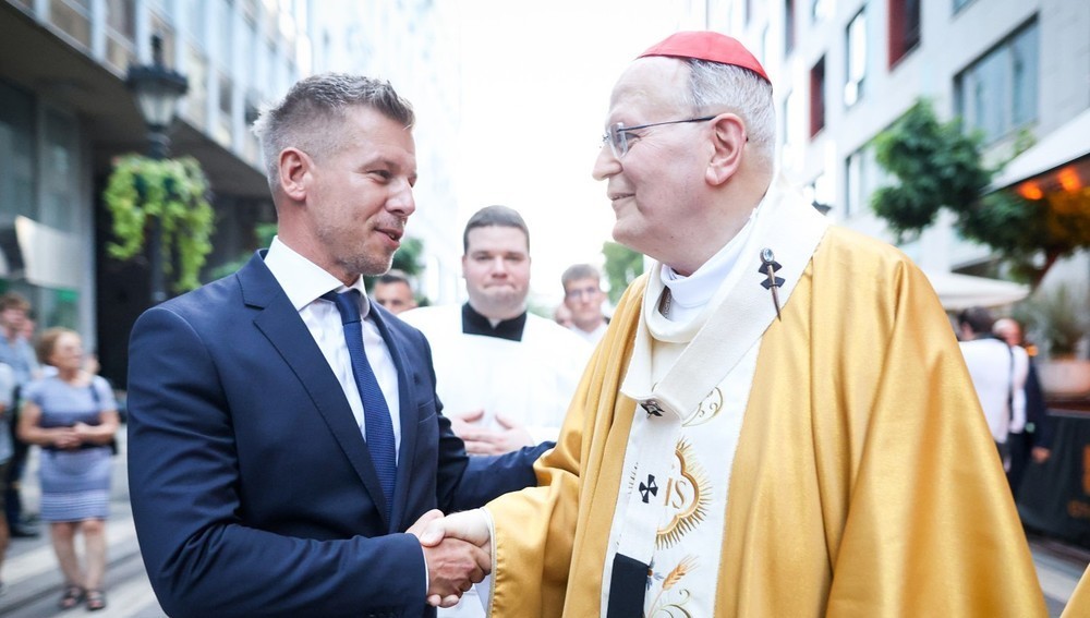 Kardinal Peter Erdö und Ministerpräsident Peter Magyar beim Stephansfest am 20. August 2026 in Budapest