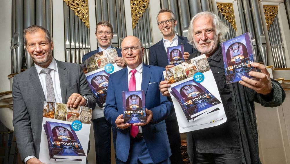 Präsentation des fünften Buches der Reihe 'Kraftquellen'