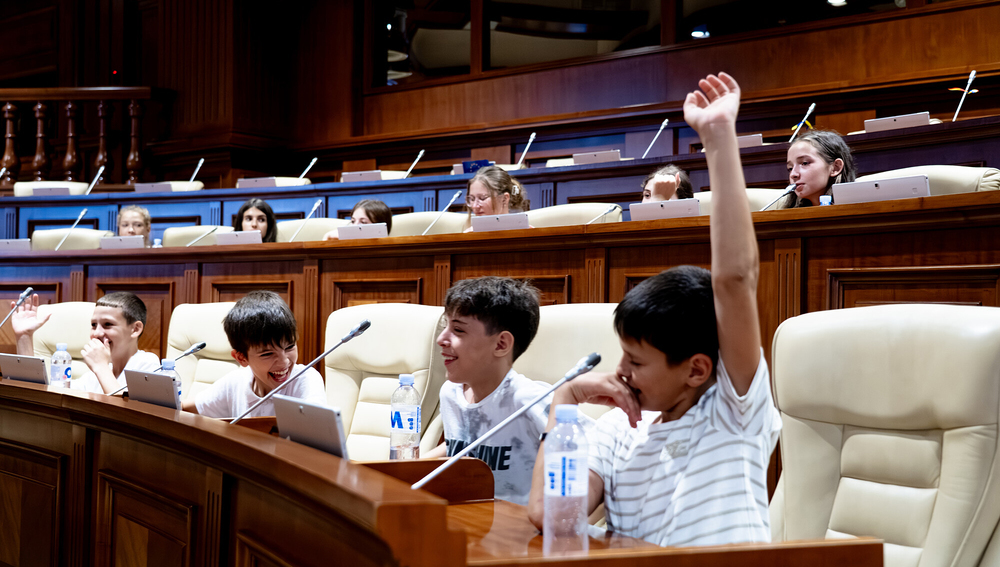 Jugendliche des Concordia “Children Parliament” in der Republik Moldau