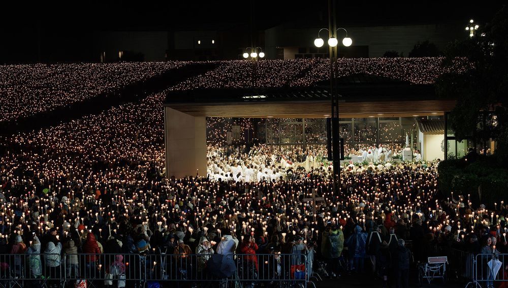 Lichterprozession in Fatima zum Jahrestag der Erscheinungen