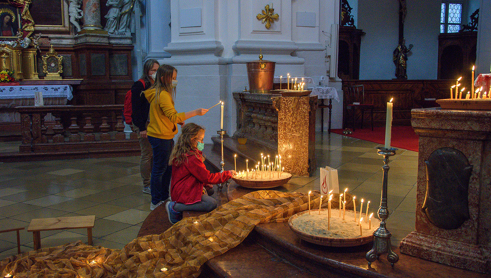 Lange Nacht der KirchenKarmelitenkirche – Kerze anzündenFoto Jack Haijes