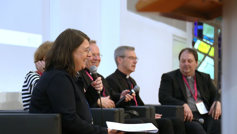 Podiumsgespräch beim Symposium 'Shaping Synodality in Europa'