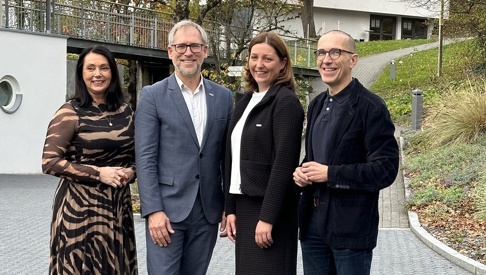 v.l.: Melanie Balaskovics (Caritas Eisenstadt), Alexander Bodmann (Vizepräsident), Nora Tödtling-Musenbichler (neue Caritas-Präsidentin), Walter Schmolly (Caritas Vorarlberg)