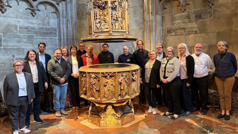 Teilnehmende des Eurocat-Treffens im Wiener Stephansdom