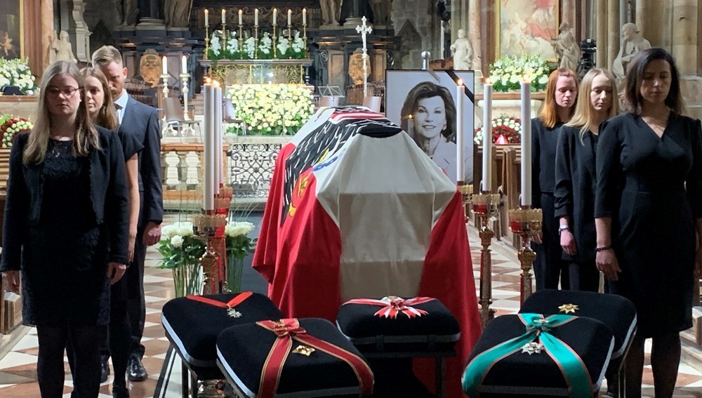 Requiem für Brigitte Bierlein - Aufbahrung im Stephansdom