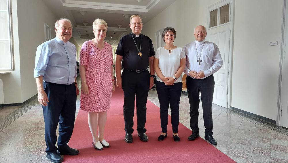 Organisationsteam des Synoden-Workshops, v.l.: Prof. Theobald, Prof. Wijlens, Erzbischof Grusas, Prof. Csiszar, Erzbischof Nemet