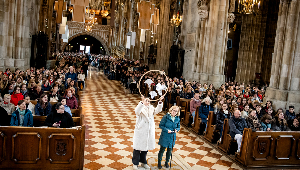 Begegnungsgottesdienst der St. Nikolausstiftung im Wiener Stephansdom