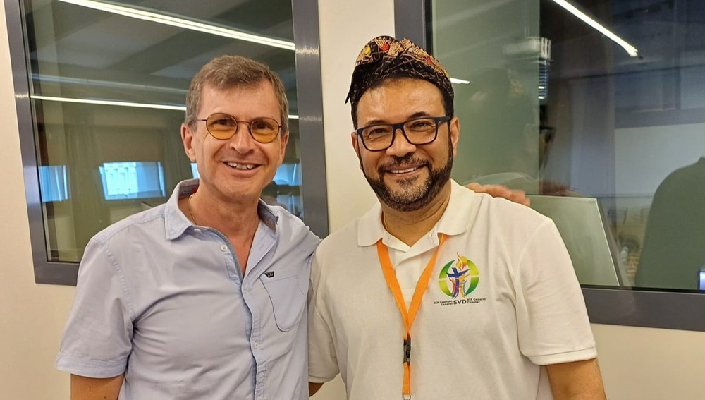 Generalsuperior P. Anselmo Ricardo Ribeiro SVD (rechts) und Provinzial P. Christian Stranz 