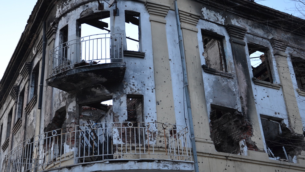 Ukraine - Mariupol, zerstörtes Haus
