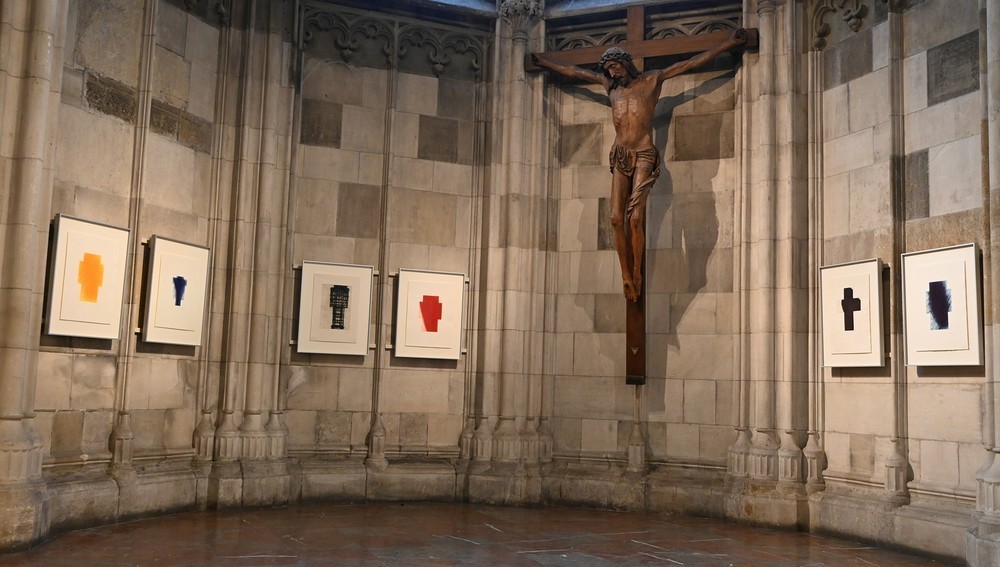 Werke von Arnulf Rainer in der Barbarakapelle des Wiener Stephansdomes