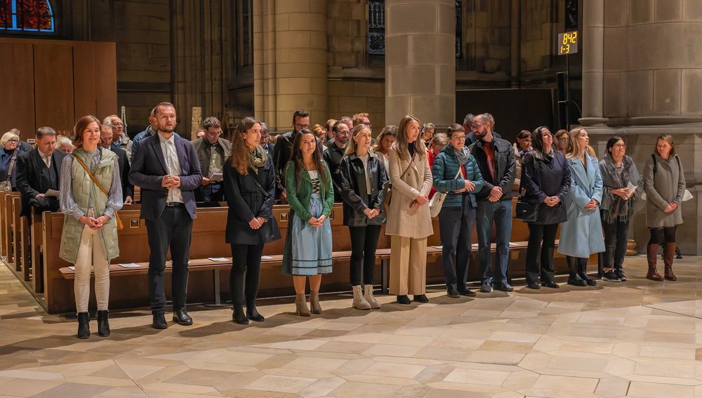 Neue Religionslehrkräfte bei der Sendungsfeier im Linzer Mariendom